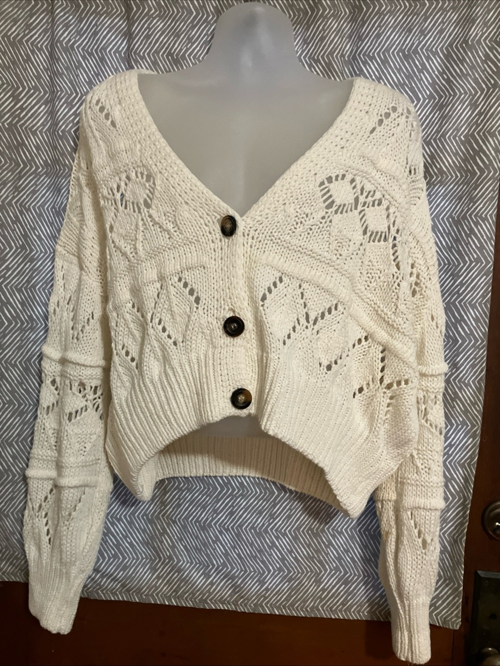 JS71 White Sweater Size Medium  Made In 🇮🇹